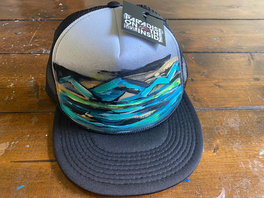 "Mountains over rivers" Adjustable trucker